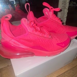Size 7 Nike Hot pink Air Max 270